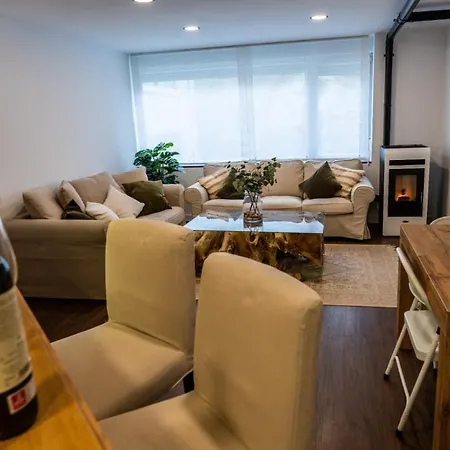 Fantastic Brand New In Location Just Few Steps From The Slope! Private Parking Apartment Sierra Nevada